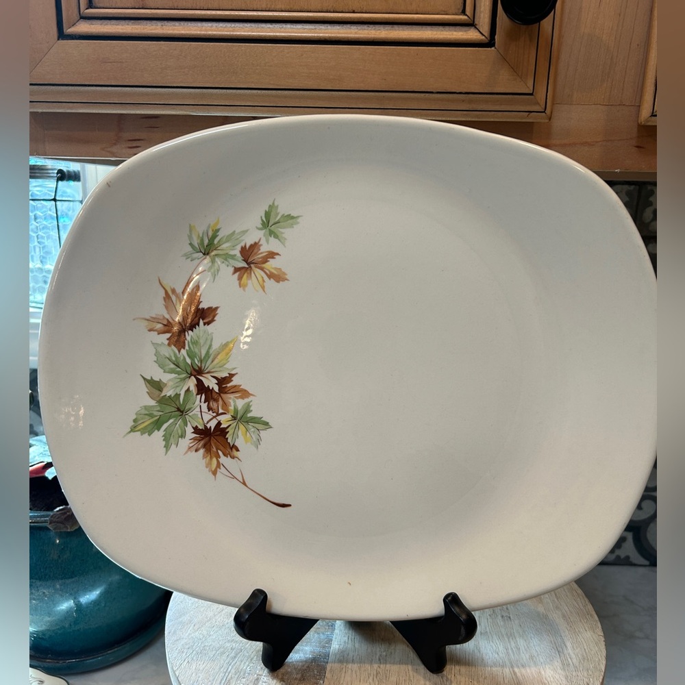 1964 VINTAGE “MALLE LEAF BY SALEM” 13-1/2" Oval Serving Platter